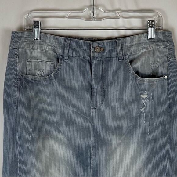 Anthropologie Pilcro & The Letterpress Distressed Boho Y2K 90s Jean Skirt Size M - Picture 2 of 10